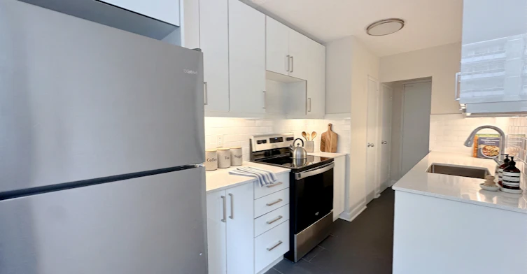 304-199 Roehampton Avenue, Toronto, ON, M4P 1R5 - 3