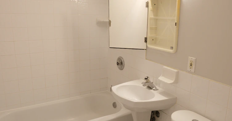 1211-199 Roehampton Avenue, Toronto, ON, M4P 1R5 - 7