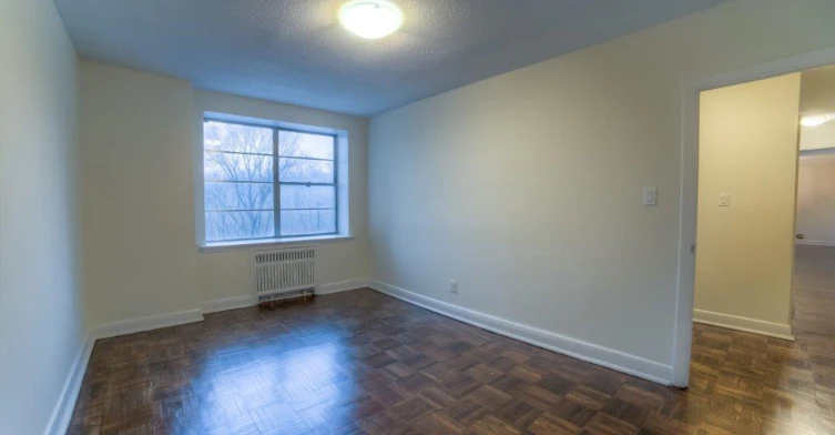 302-2645 Bloor Street West, Toronto, ON, M8X 1A3