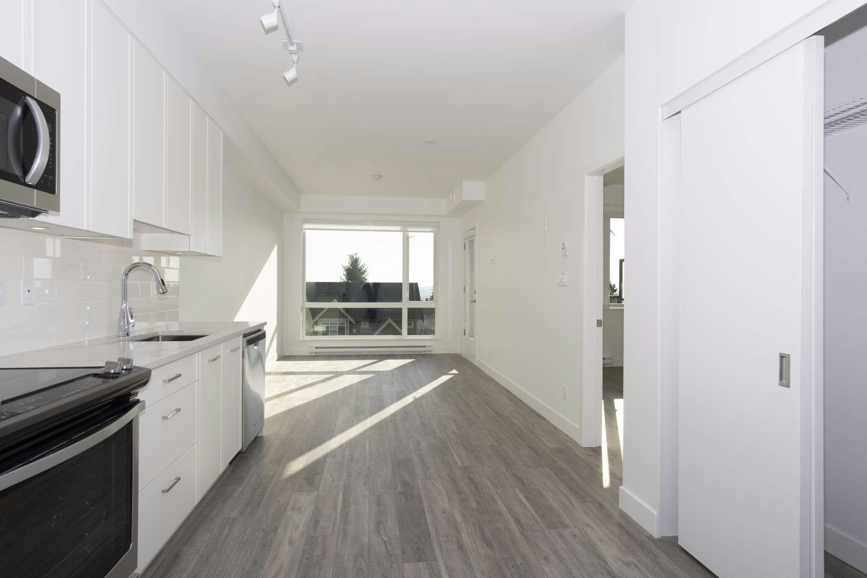 211-951 Charland Avenue, Coquitlam, BC, V3K 3K7