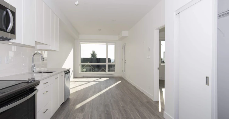 211-951 Charland Avenue, Coquitlam, BC, V3K 3K7