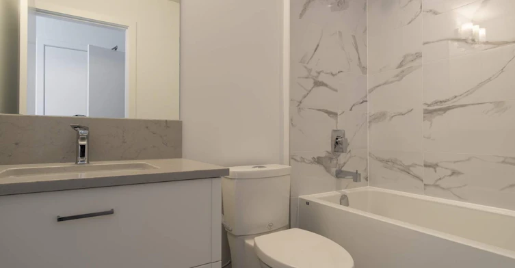 211-951 Charland Avenue, Coquitlam, BC, V3K 3K7 - 9