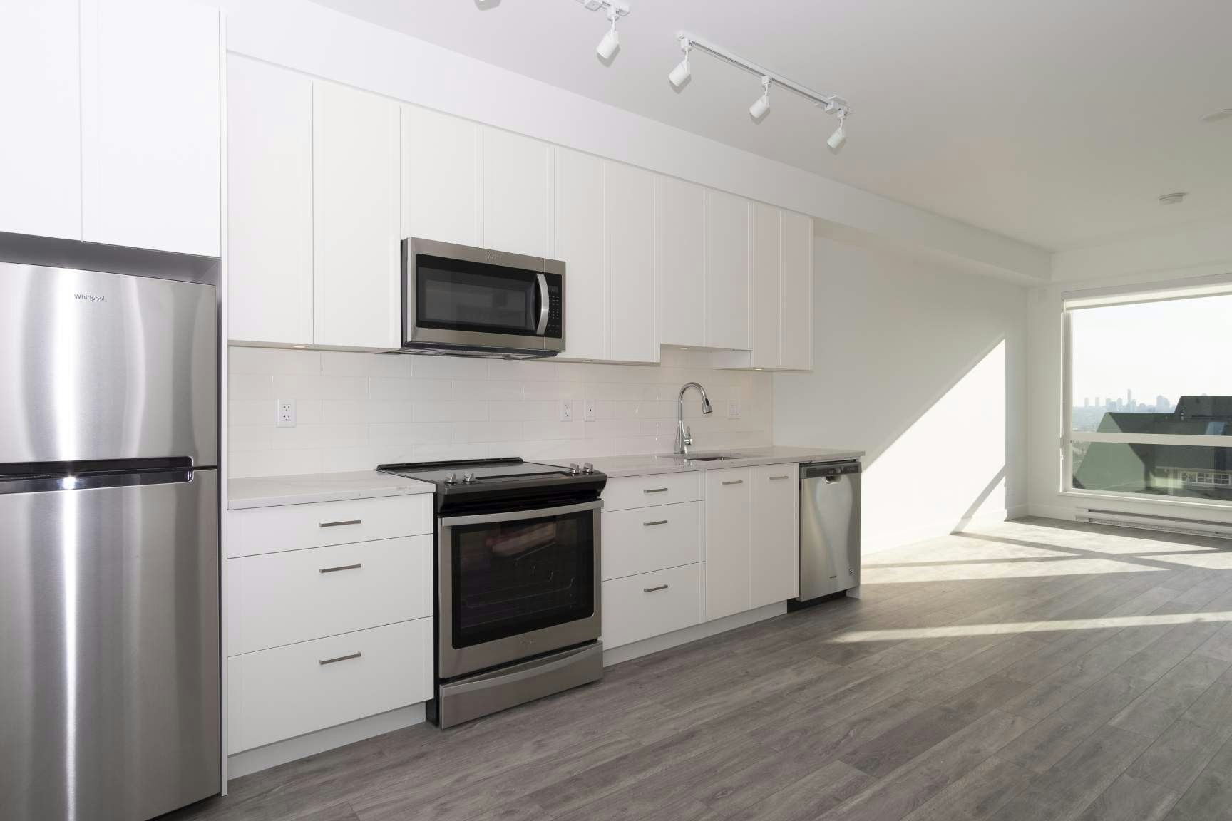 211-951 Charland Avenue, Coquitlam, BC, V3K 3K7 - 3