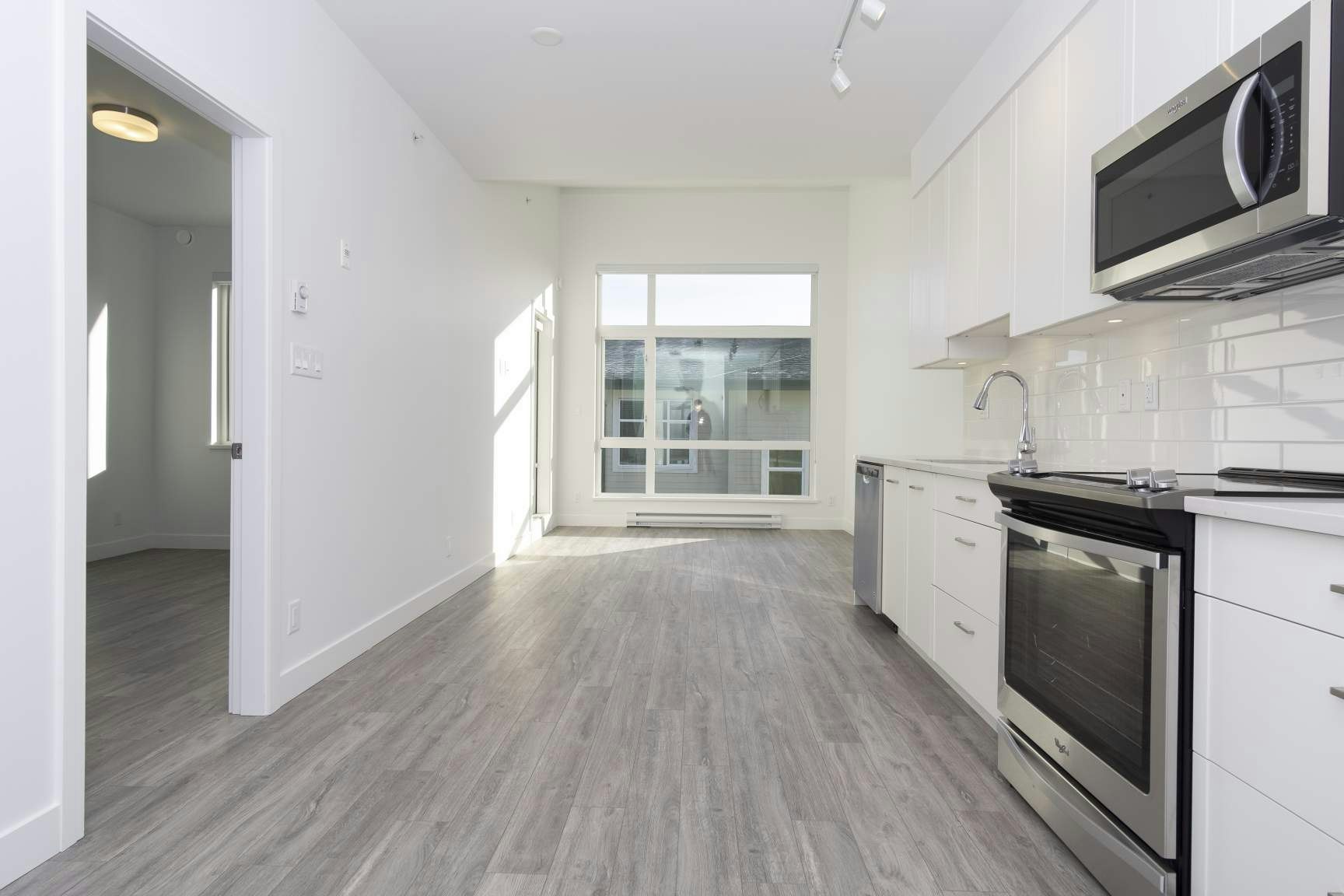 407-951 Charland Avenue, Coquitlam, BC, V3K 3K7 - 5