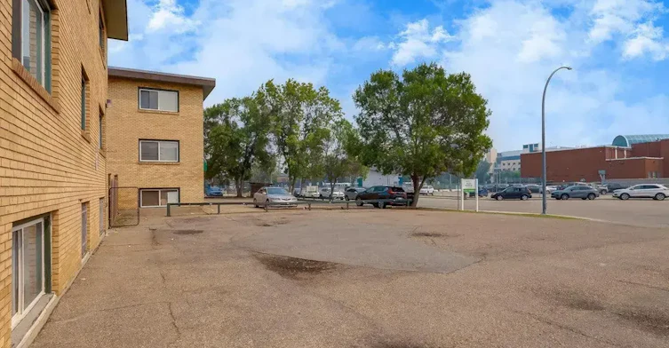 12-10940 105 Street NW, Edmonton, AB, T5H 2X4 - 40