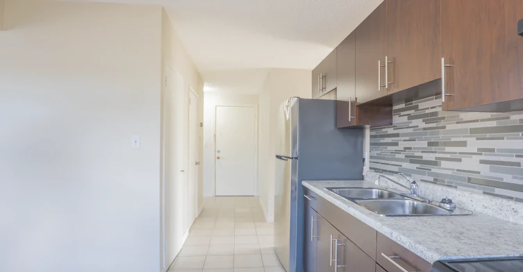 12-10940 105 Street NW, Edmonton, AB, T5H 2X4 - 6