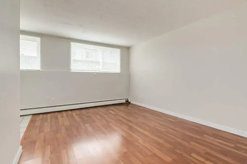 9-10940 105 Street NW, Edmonton, AB, T5H 2X4 - 25