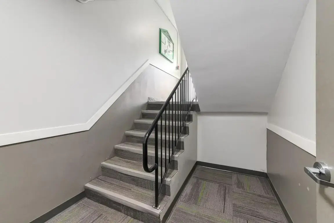 9-10940 105 Street NW, Edmonton, AB, T5H 2X4 - 35