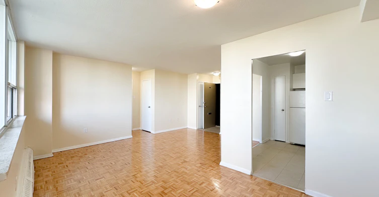 405-25 Paisley Boulevard West, Mississauga, ON, L5B 1E3 - 4