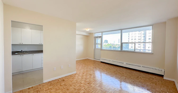 405-25 Paisley Boulevard West, Mississauga, ON, L5B 1E3