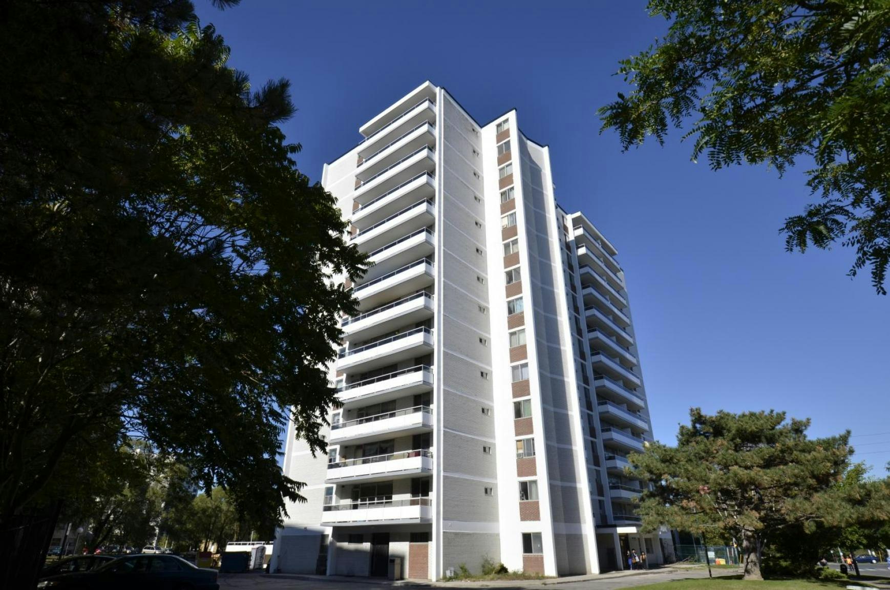 103-25 Paisley Boulevard West, Mississauga, ON, L5B 1E3