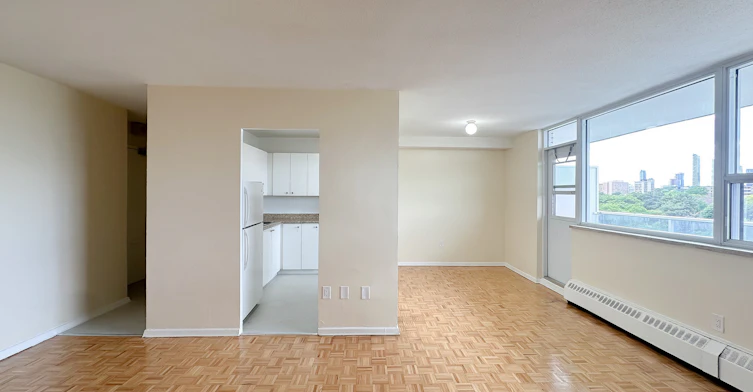 103-25 Paisley Boulevard West, Mississauga, ON, L5B 1E3 - 4