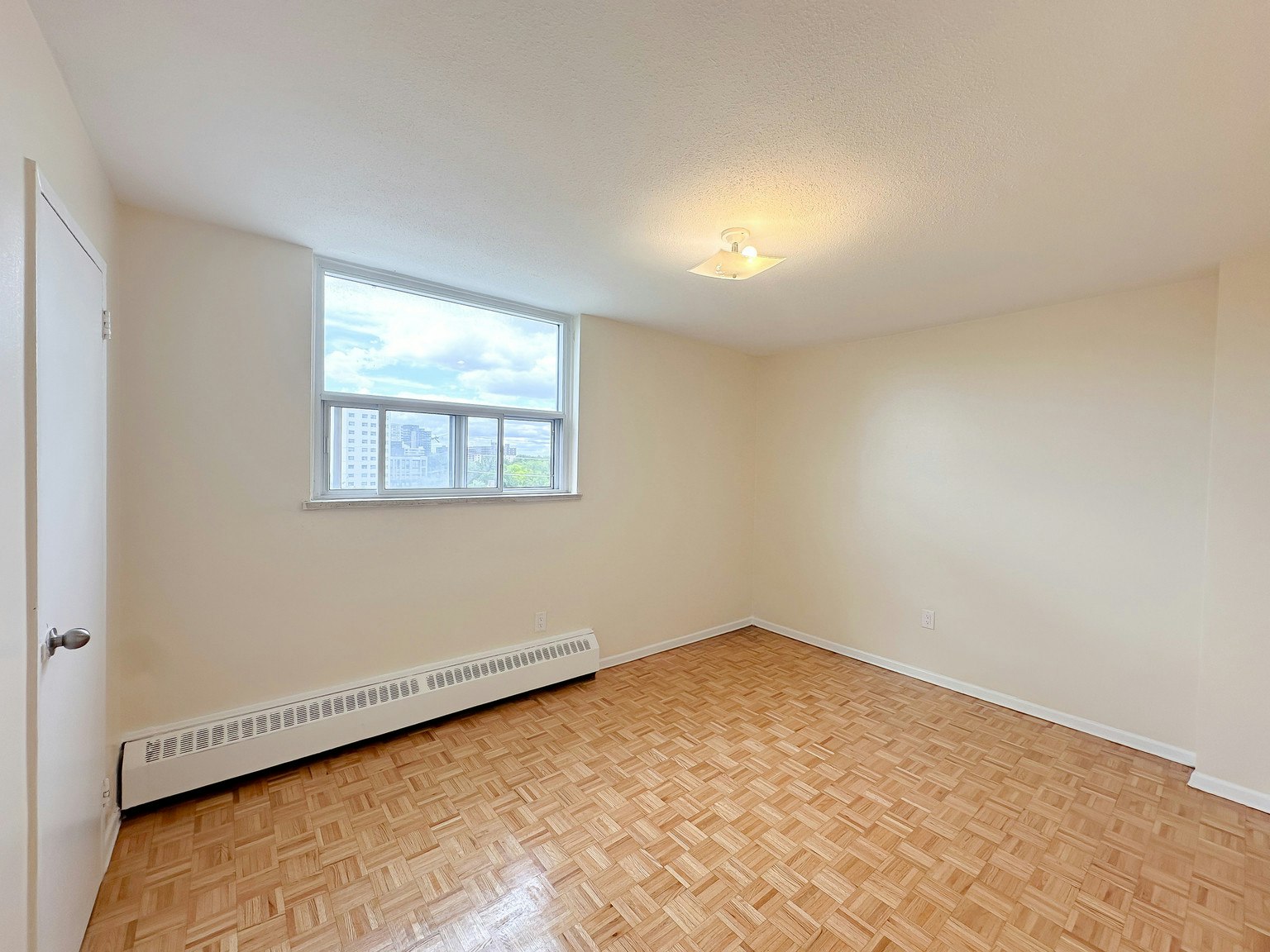 103-25 Paisley Boulevard West, Mississauga, ON, L5B 1E3 - 8