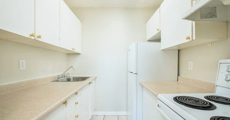 4820 47 Avenue, Red Deer, AB, T8N 6B9 - 3