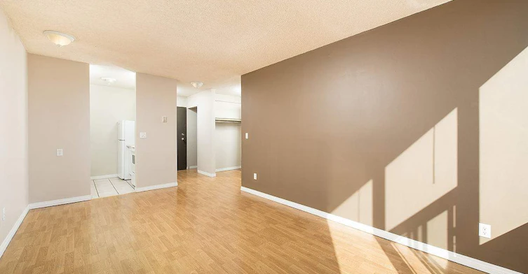 4820 47 Avenue, Red Deer, AB, T8N 6B9 - 4