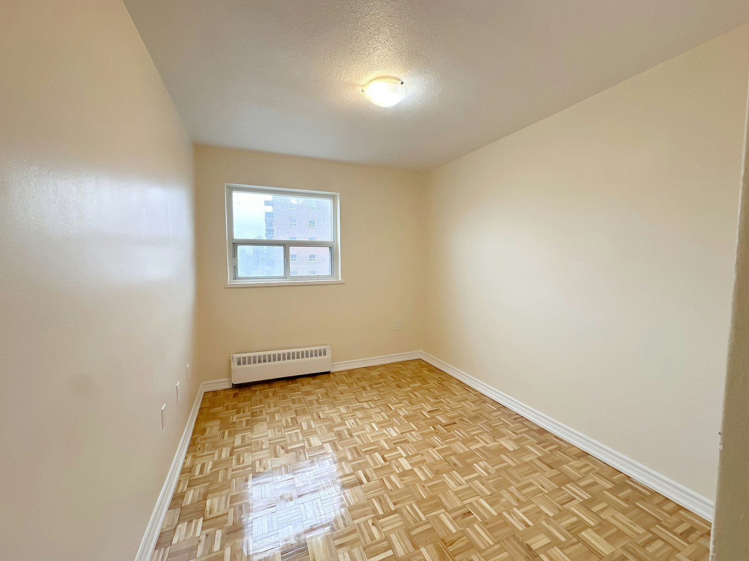 702-90 Paisley Boulevard West, Mississauga, ON, L5B 1E2 - 14