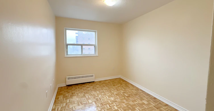 702-90 Paisley Boulevard West, Mississauga, ON, L5B 1E2 - 14