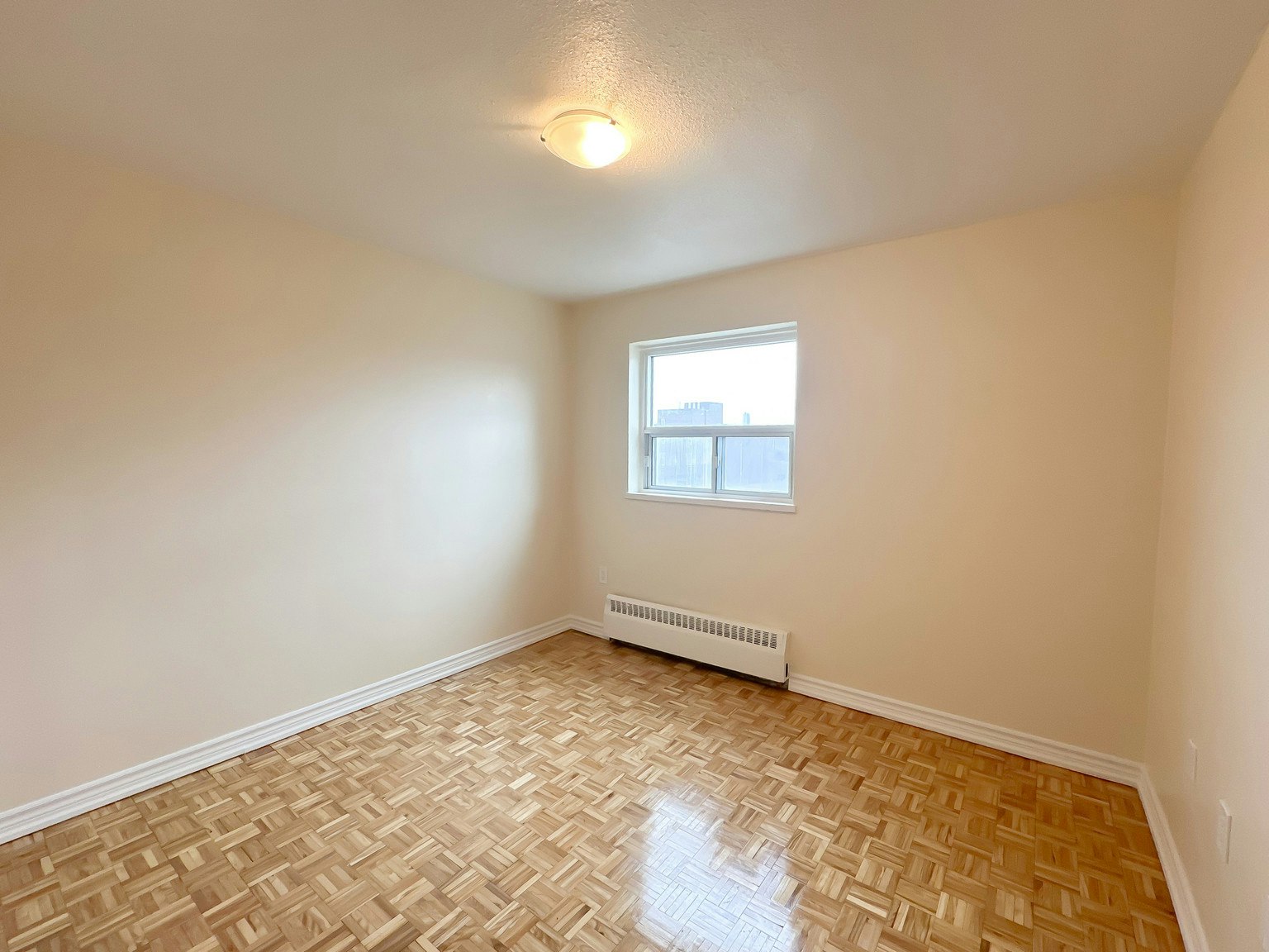 702-90 Paisley Boulevard West, Mississauga, ON, L5B 1E2 - 15