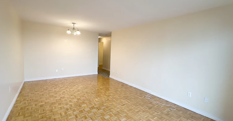603-90 Paisley Boulevard West, Mississauga, ON, L5B 1E2 - 3