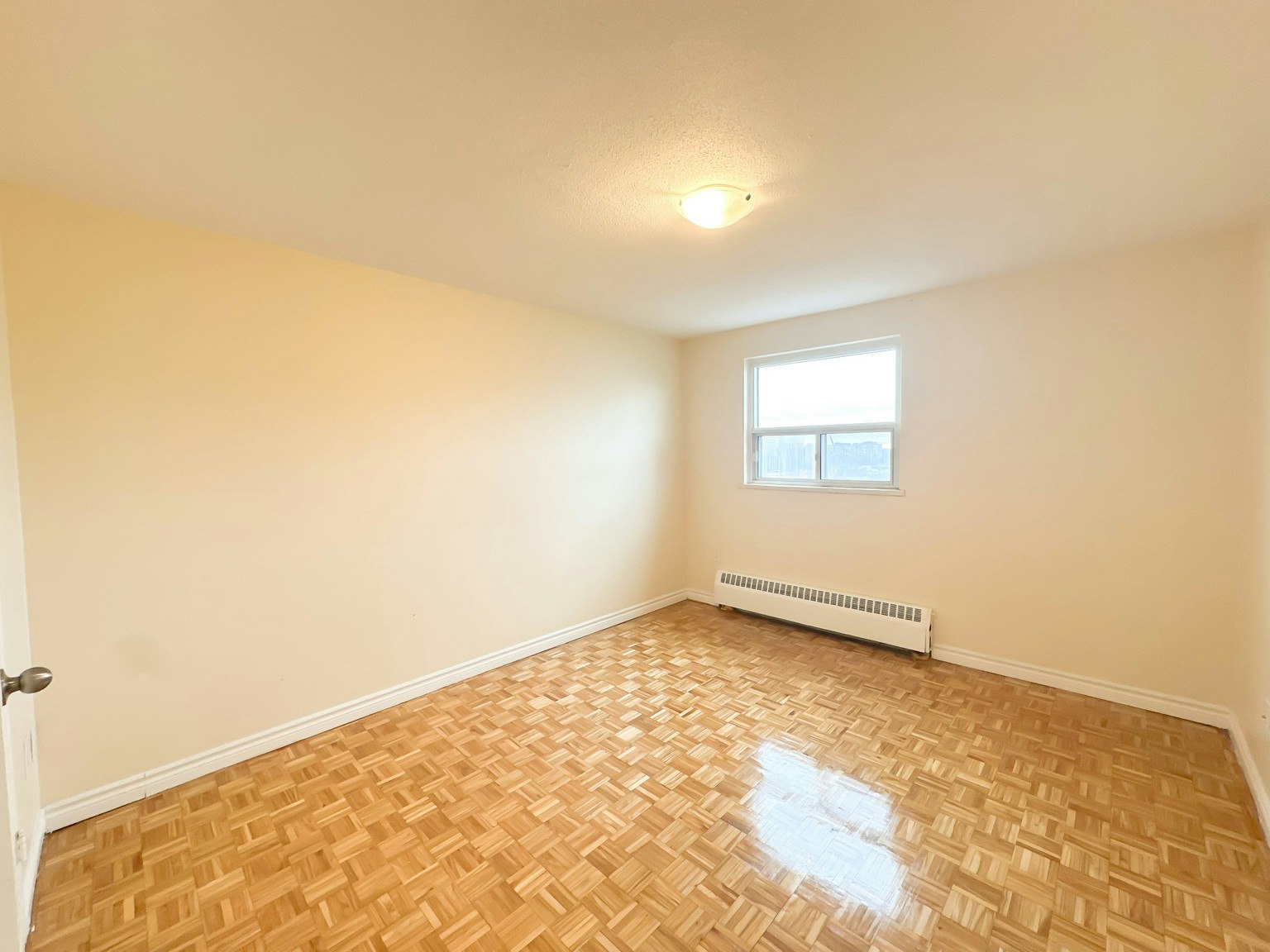 603-90 Paisley Boulevard West, Mississauga, ON, L5B 1E2 - 5