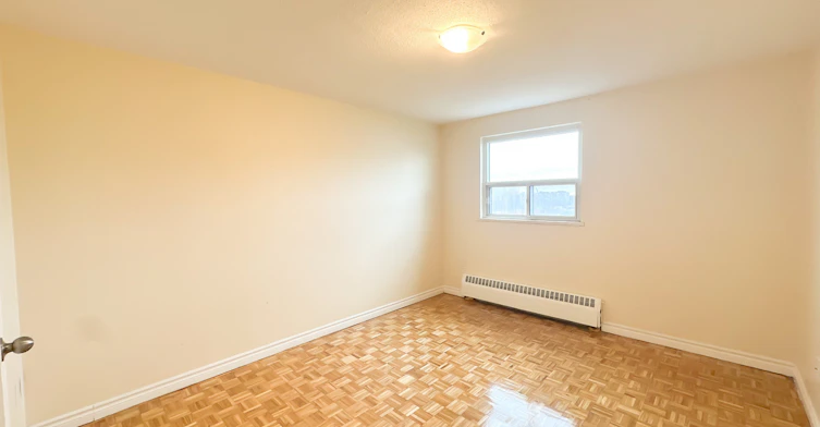 603-90 Paisley Boulevard West, Mississauga, ON, L5B 1E2 - 5