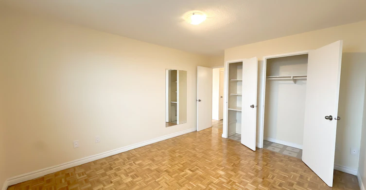 603-90 Paisley Boulevard West, Mississauga, ON, L5B 1E2 - 6