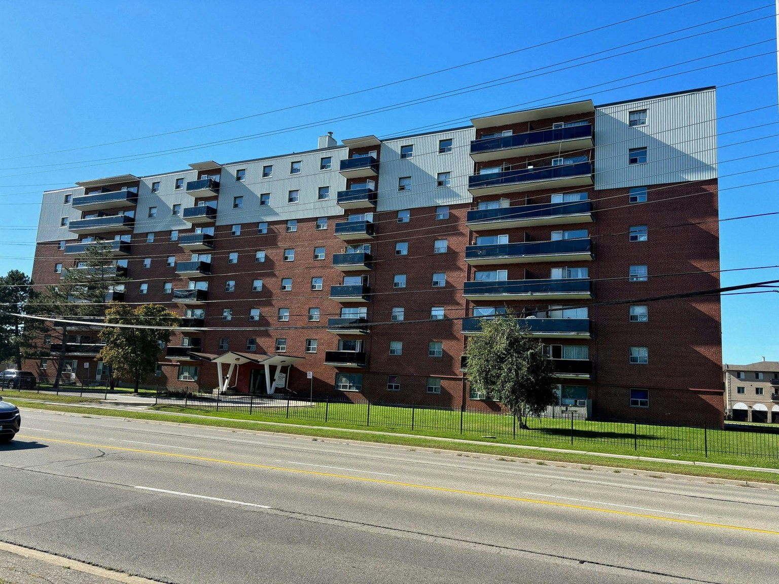 501-3100 Erindale Station Road, Mississauga, ON, L5C 1Y4