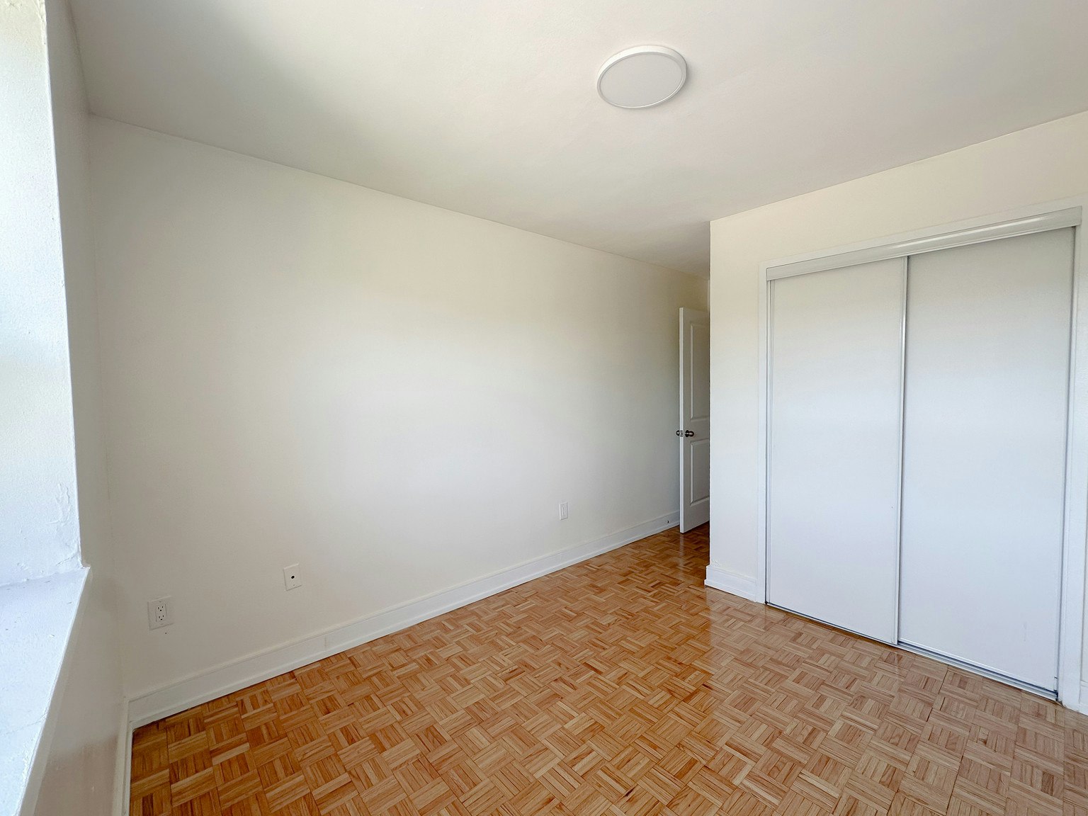 501-3100 Erindale Station Road, Mississauga, ON, L5C 1Y4 - 7