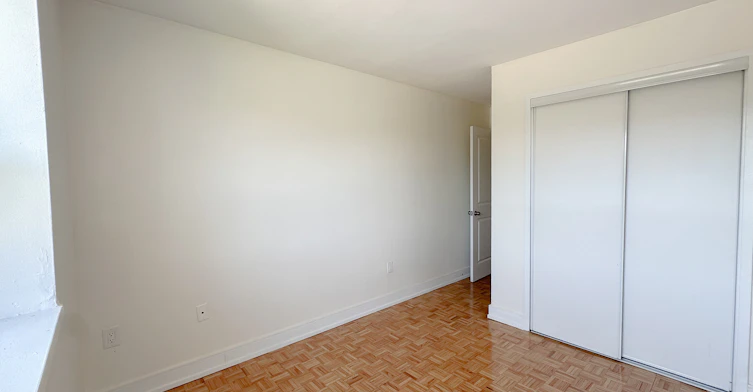 104-3100 Erindale Station Road, Mississauga, ON, L5C 1Y4 - 5