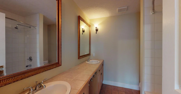 215 10 Avenue NE, Calgary, AB, T2E 0X1 - 11