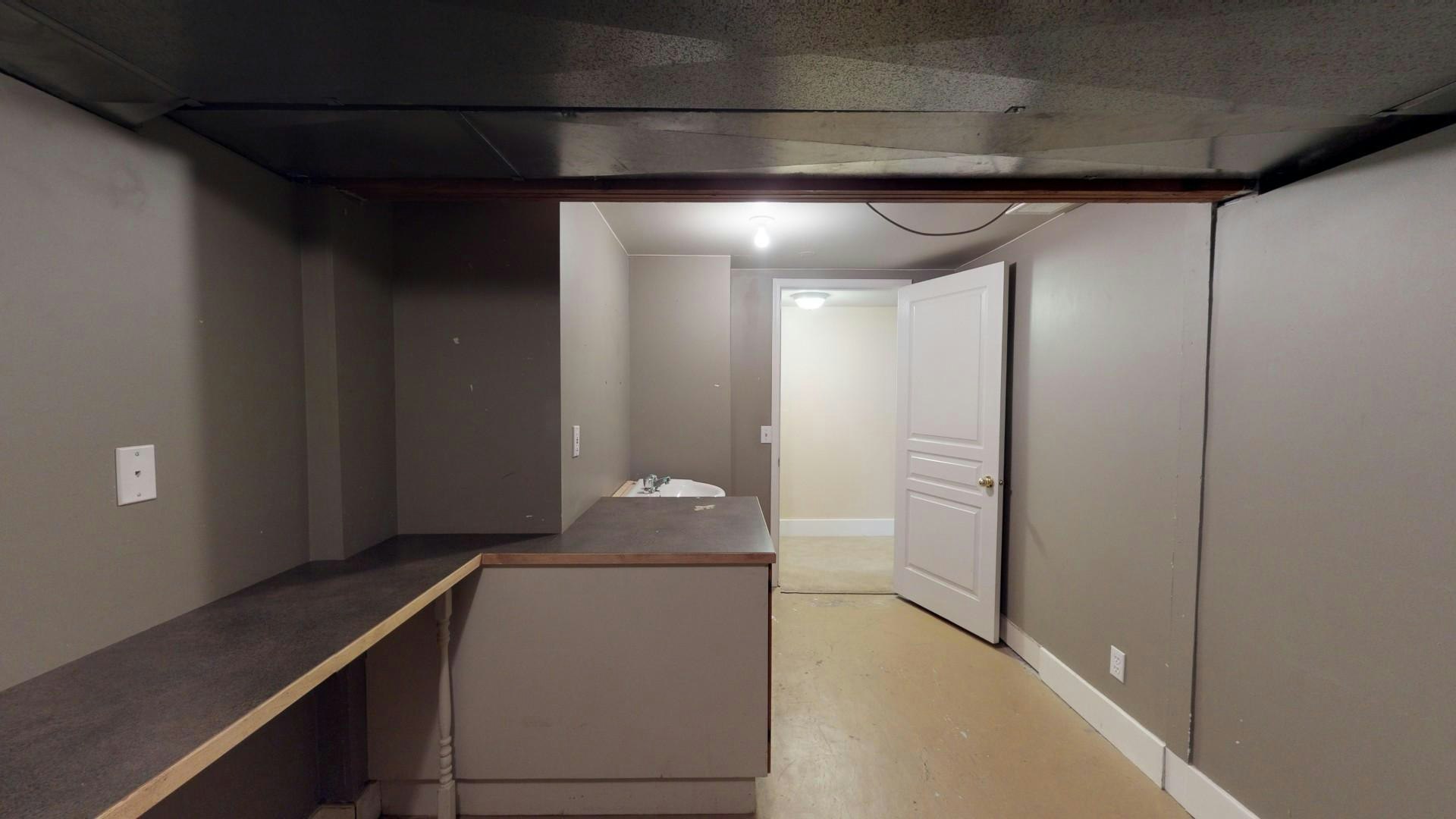 215 10 Avenue NE, Calgary, AB, T2E 0X1 - 25