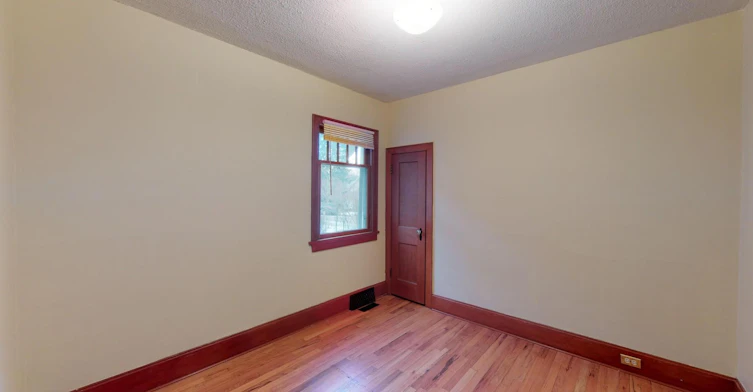 215 10 Avenue NE, Calgary, AB, T2E 0X1 - 22