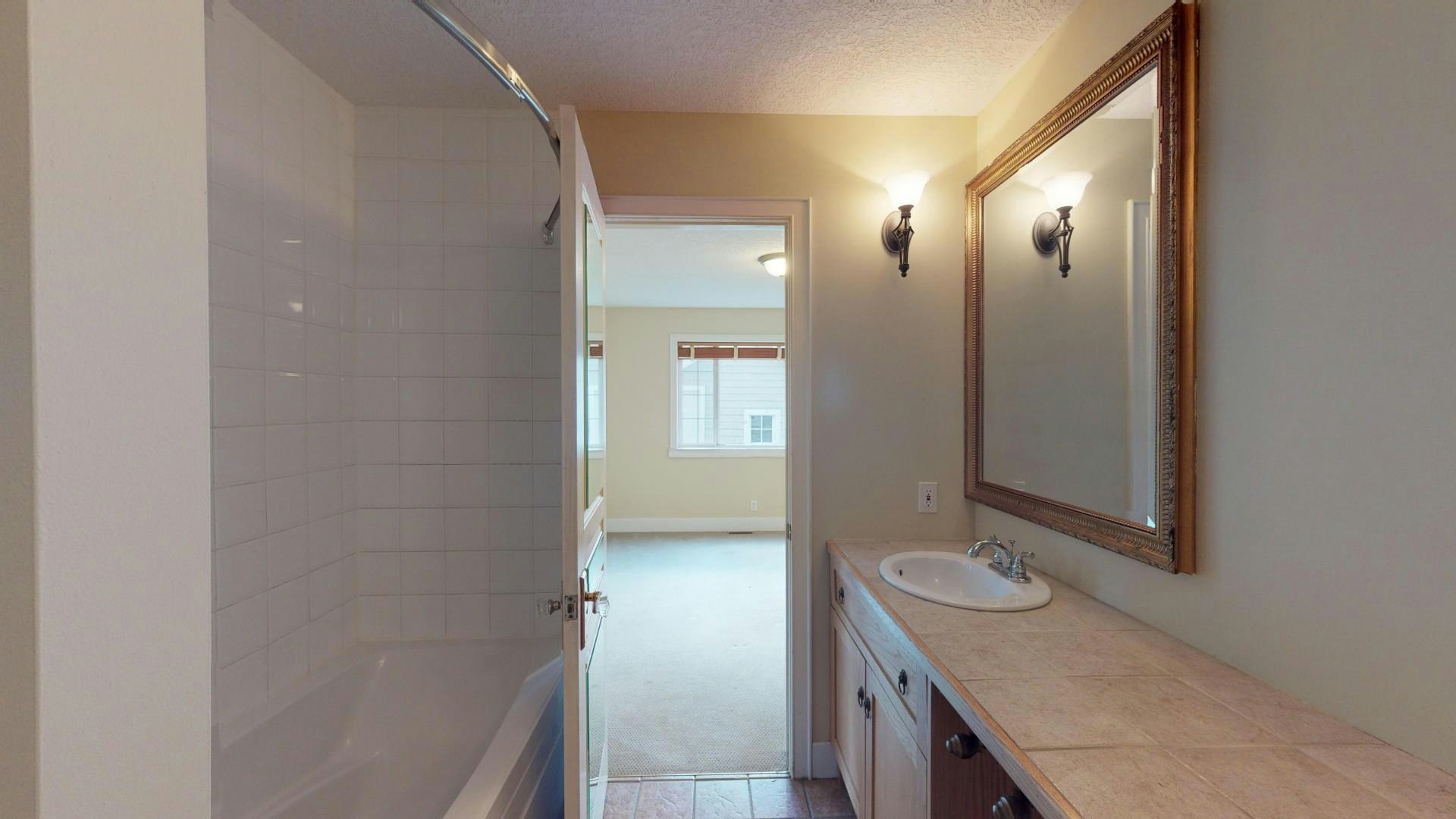 215 10 Avenue NE, Calgary, AB, T2E 0X1 - 12