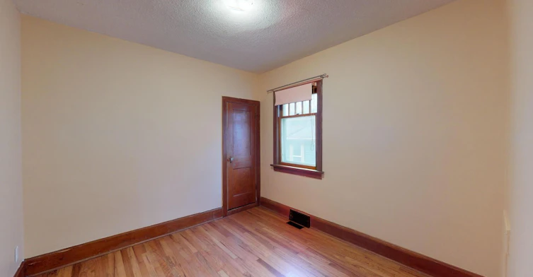215 10 Avenue NE, Calgary, AB, T2E 0X1 - 23