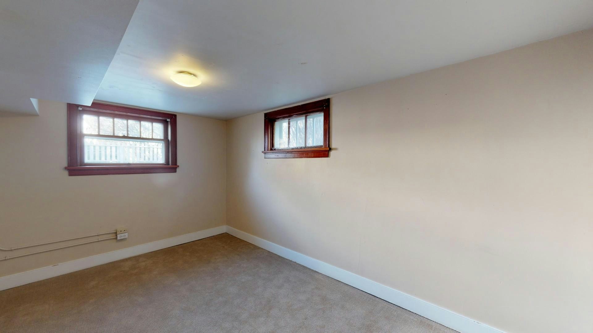 215 10 Avenue NE, Calgary, AB, T2E 0X1 - 17