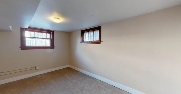 215 10 Avenue NE, Calgary, AB, T2E 0X1 - 17