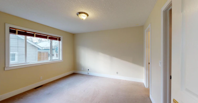 215 10 Avenue NE, Calgary, AB, T2E 0X1 - 10