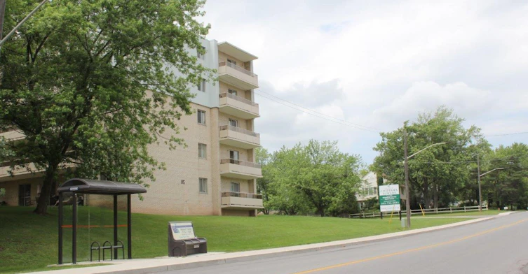 310-85 First Avenue, Welland, ON, L3C 1X8 - 2