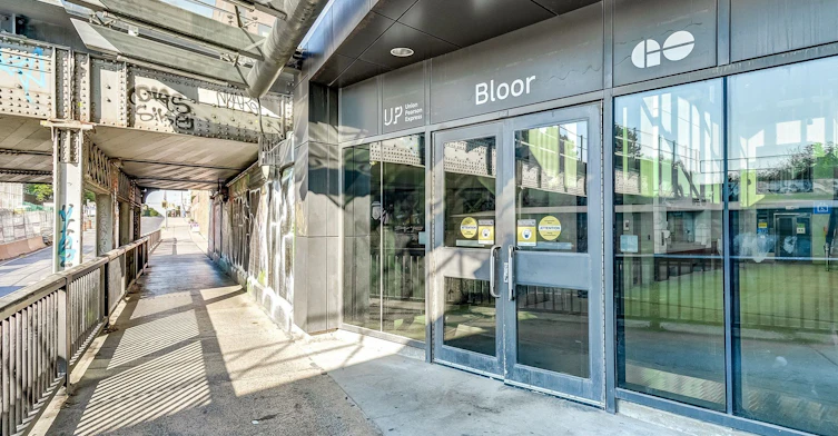 2360 Dundas Street West, Toronto, ON, M6P 4B1 - 9