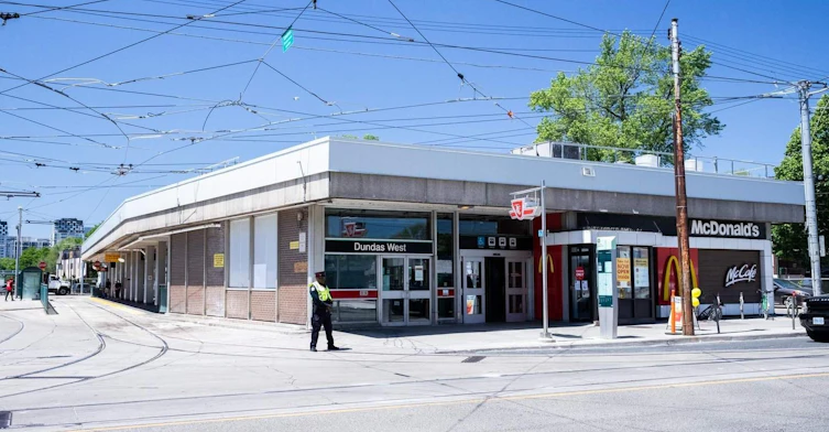 2360 Dundas Street West, Toronto, ON, M6P 4B1 - 25