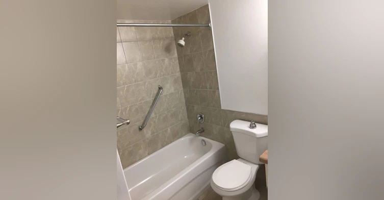 150 Paisley Boulevard W, Mississauga, ON, L5B 1E8 - 6