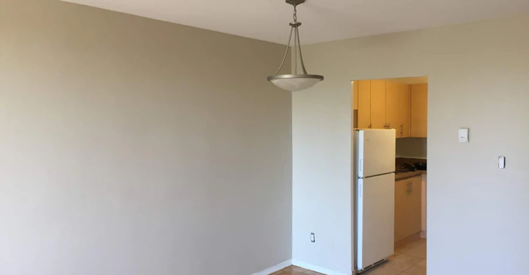 150 Paisley Boulevard W, Mississauga, ON, L5B 1E8 - 2