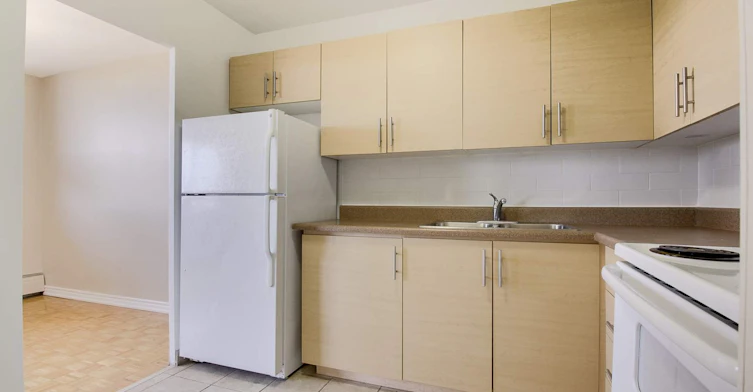 150 Paisley Boulevard W, Mississauga, ON, L5B 1E8 - 2