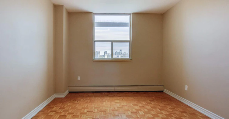 150 Paisley Boulevard W, Mississauga, ON, L5B 1E8 - 4