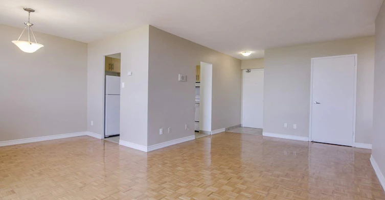 150 Paisley Boulevard W, Mississauga, ON, L5B 1E8 - 3