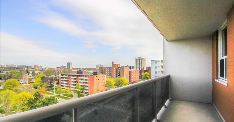 150 Paisley Boulevard W, Mississauga, ON, L5B 1E8 - 6