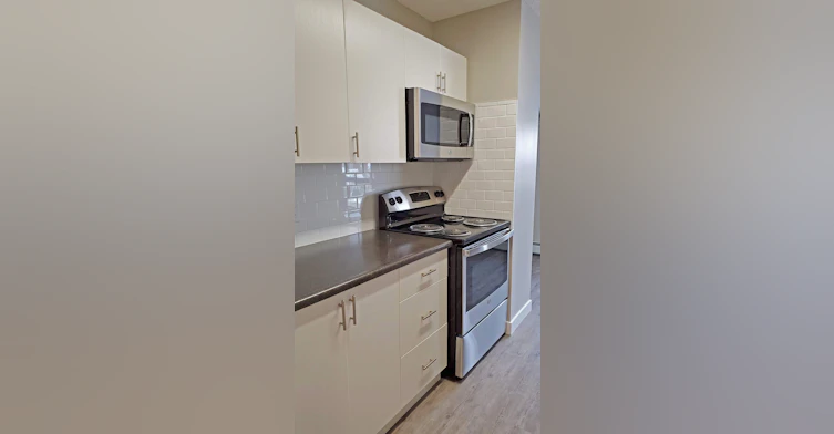 502-10035 114 Street NW, Edmonton, AB, T5K 1R6 - 4