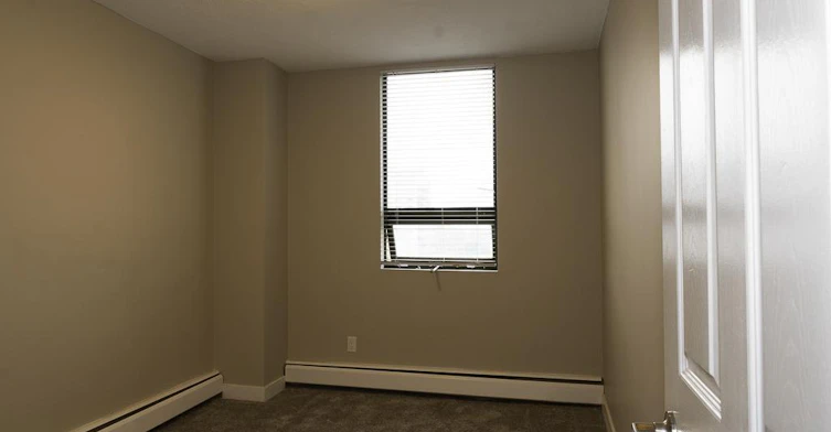 1201-10035 114 Street NW, Edmonton, AB, T5K 1R6 - 2