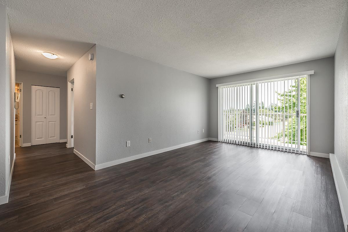 2530-218-7840 Lochside Drive, Central Saanich, BC, V8M 2E3 - 4