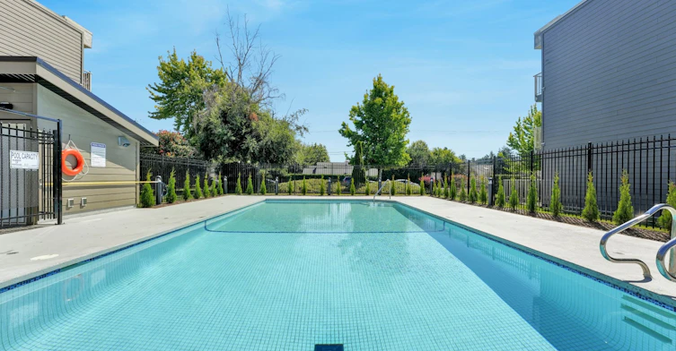 7840-208-7840 Lochside Drive, Central Saanich, BC, V8M 2E3 - 3